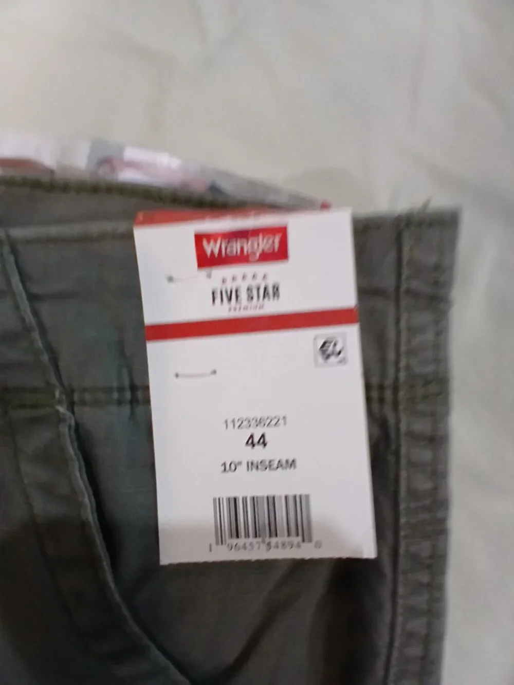 Wrangler Five Star Premium Cargo Shorts Men's 44 Olive Relaxed Fit NWT